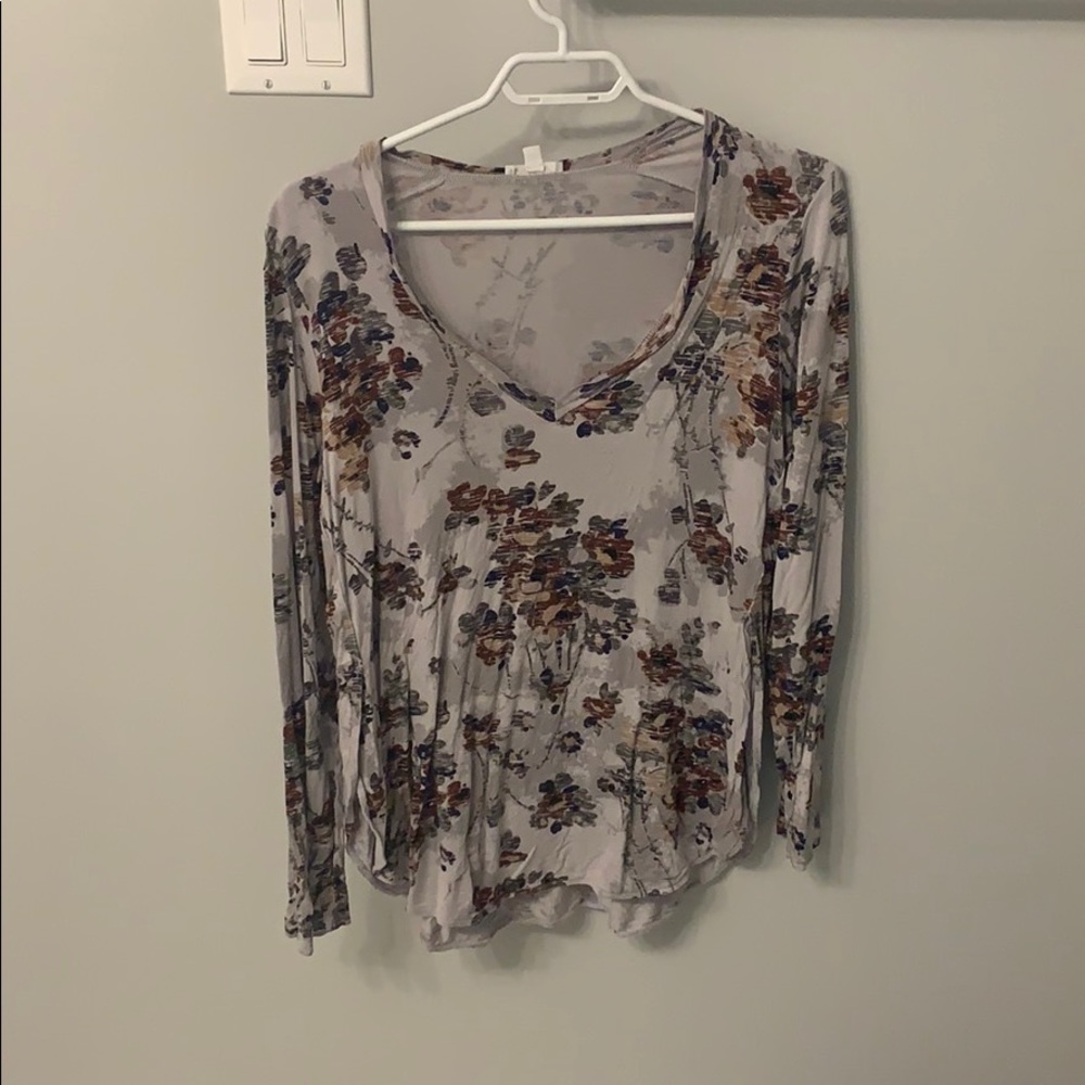 💕2 for $15💕Wilfred floral long sleeve shirt